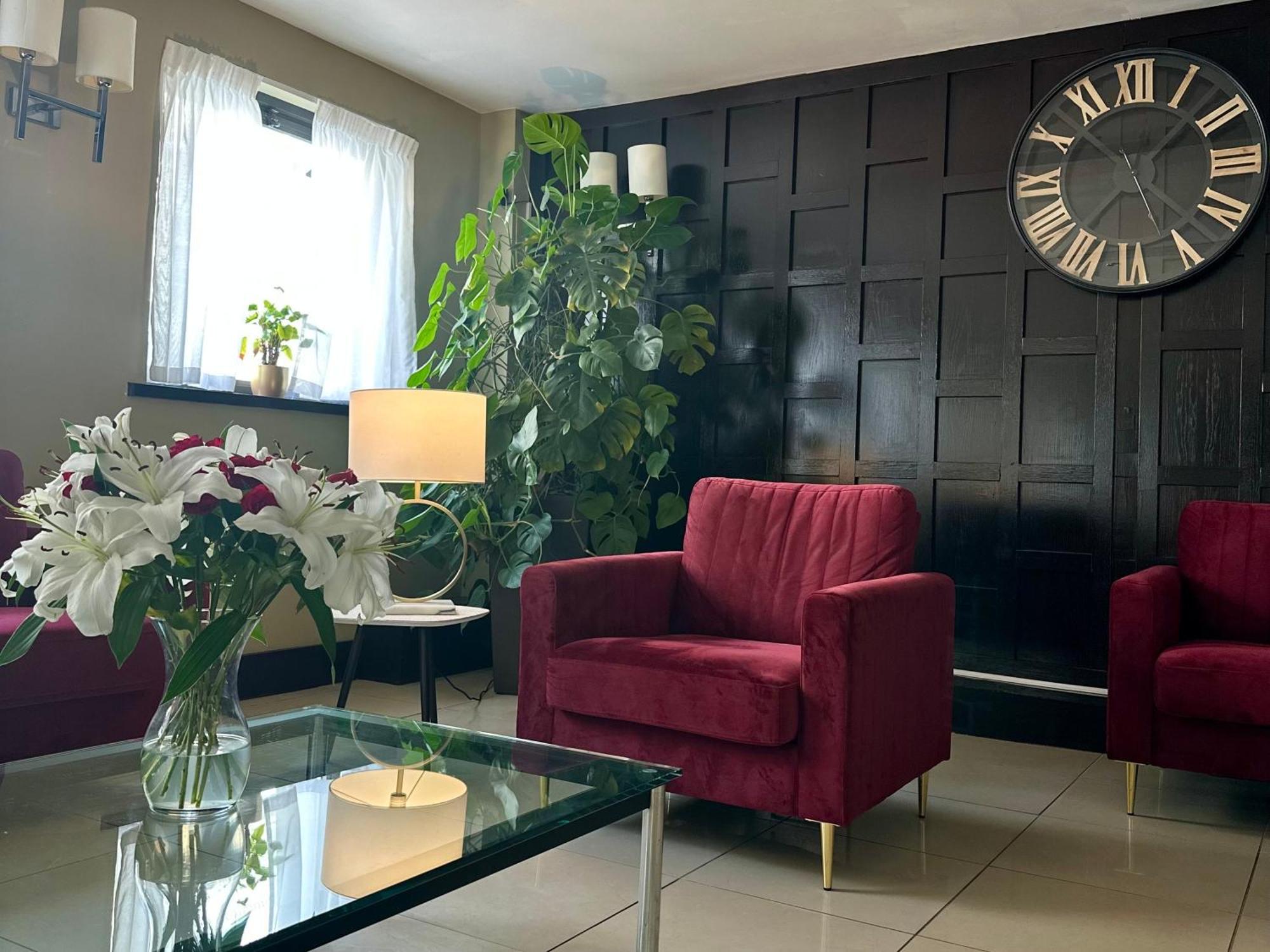 Kensington Court - Earls Court